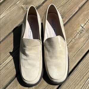 Enzo Angiolini SUEDE Cream Slip-On heels, size 8M